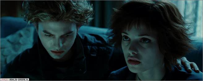 Ashley-Greene-dot-nl_TwilightCapture00352.jpg