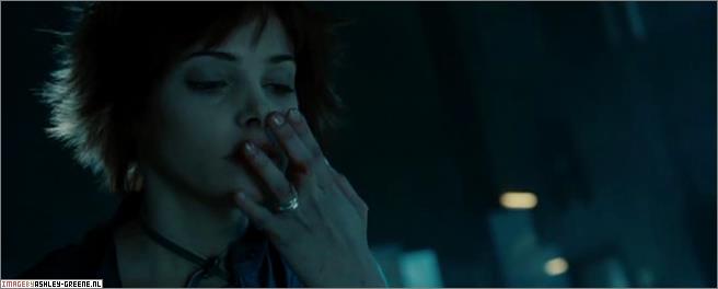 Ashley-Greene-dot-nl_TwilightCapture00390.jpg
