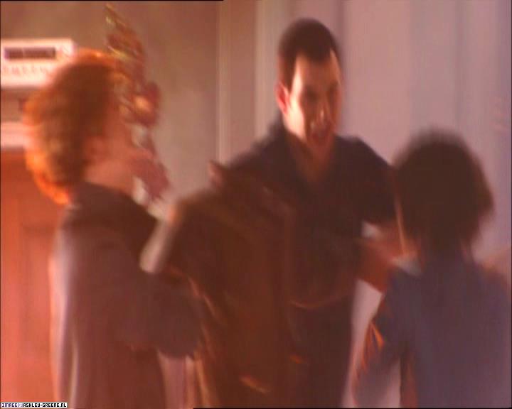 TwilightExtraTheAdventureBeginsTheJourneyFromPageToScreen0012.jpg