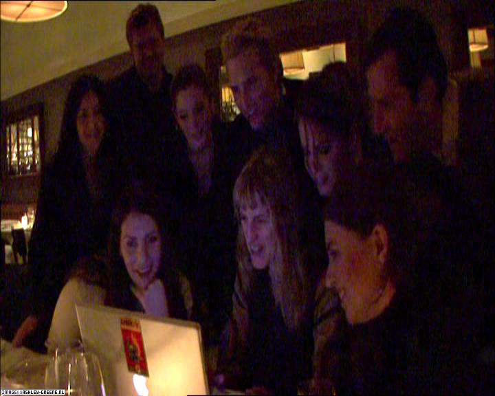 TwilightExtraTheAdventureBeginsTheJourneyFromPageToScreen0022.jpg