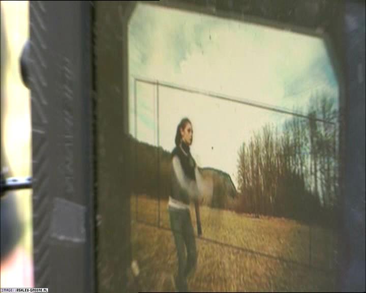 TwilightExtraTheAdventureBeginsTheJourneyFromPageToScreen0141.jpg