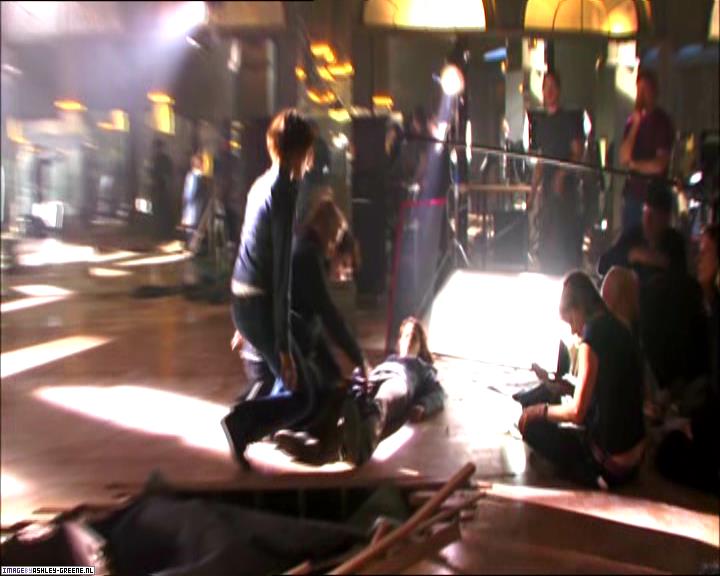 TwilightExtraTheAdventureBeginsTheJourneyFromPageToScreen0181.jpg