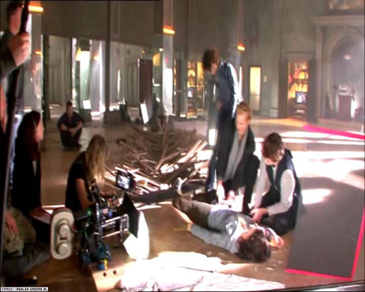 TwilightExtraTheAdventureBeginsTheJourneyFromPageToScreen0184.jpg