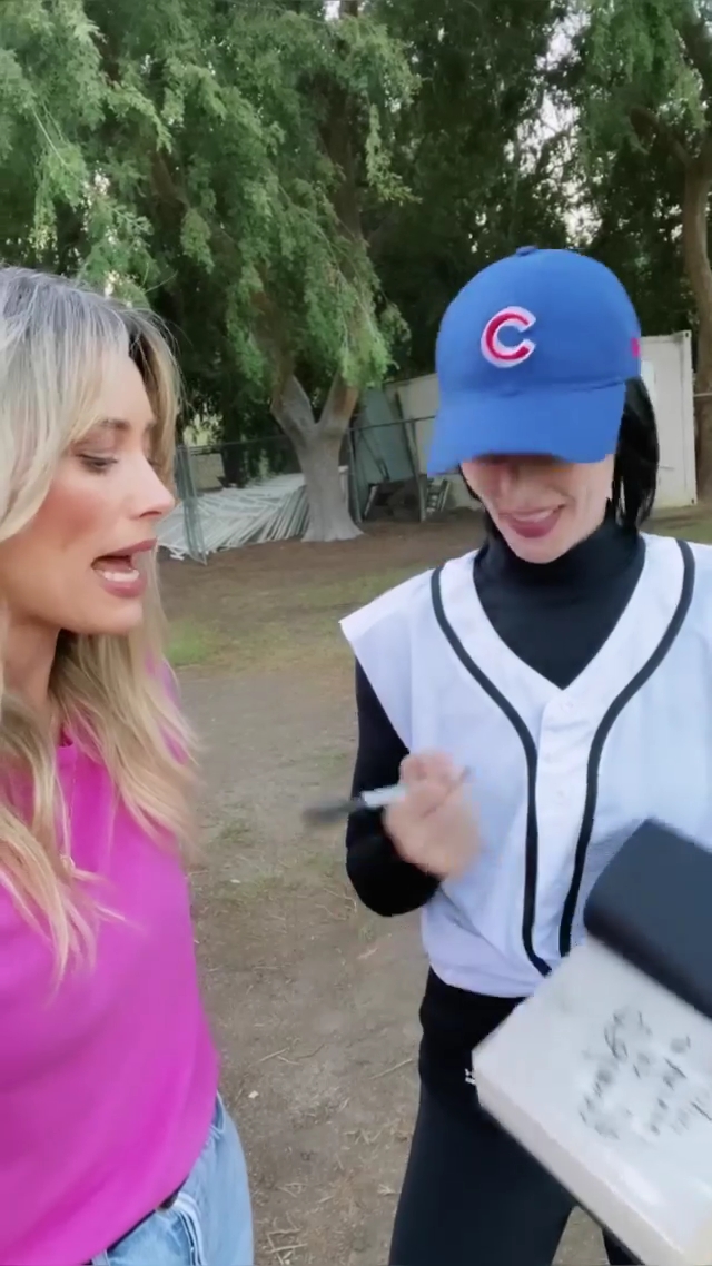 Ashley-Greene-dot-nl_EmosNotDead-TwilightSketch3-0040.jpg Ashley-Greene-dot-nl_EmosNotDead-TwilightSketch3-0040.jpg