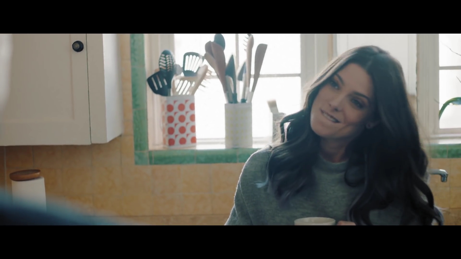 Ashley-Greene-nl_BANNERS-HolyGround0043.jpg
