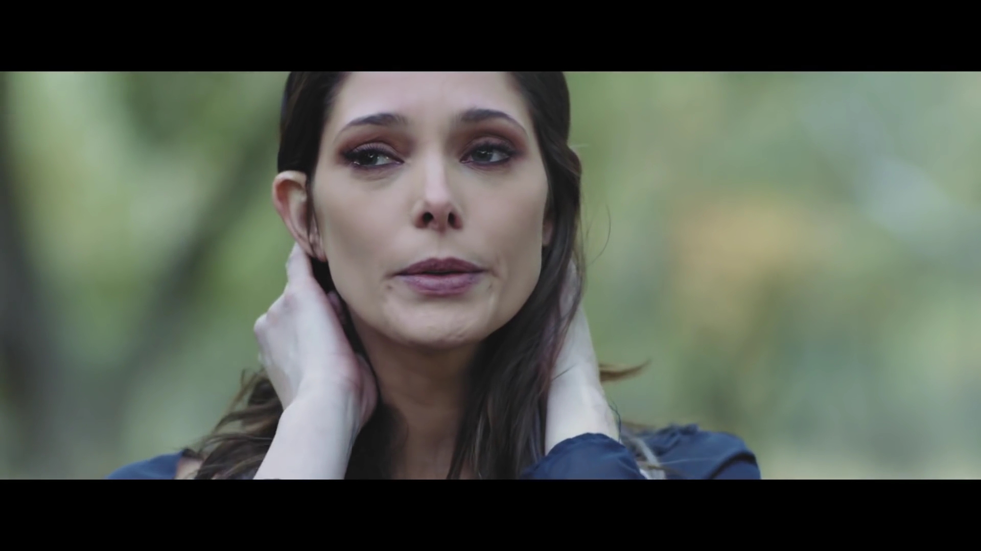 Ashley-Greene-nl_BANNERS-HolyGround0218.jpg