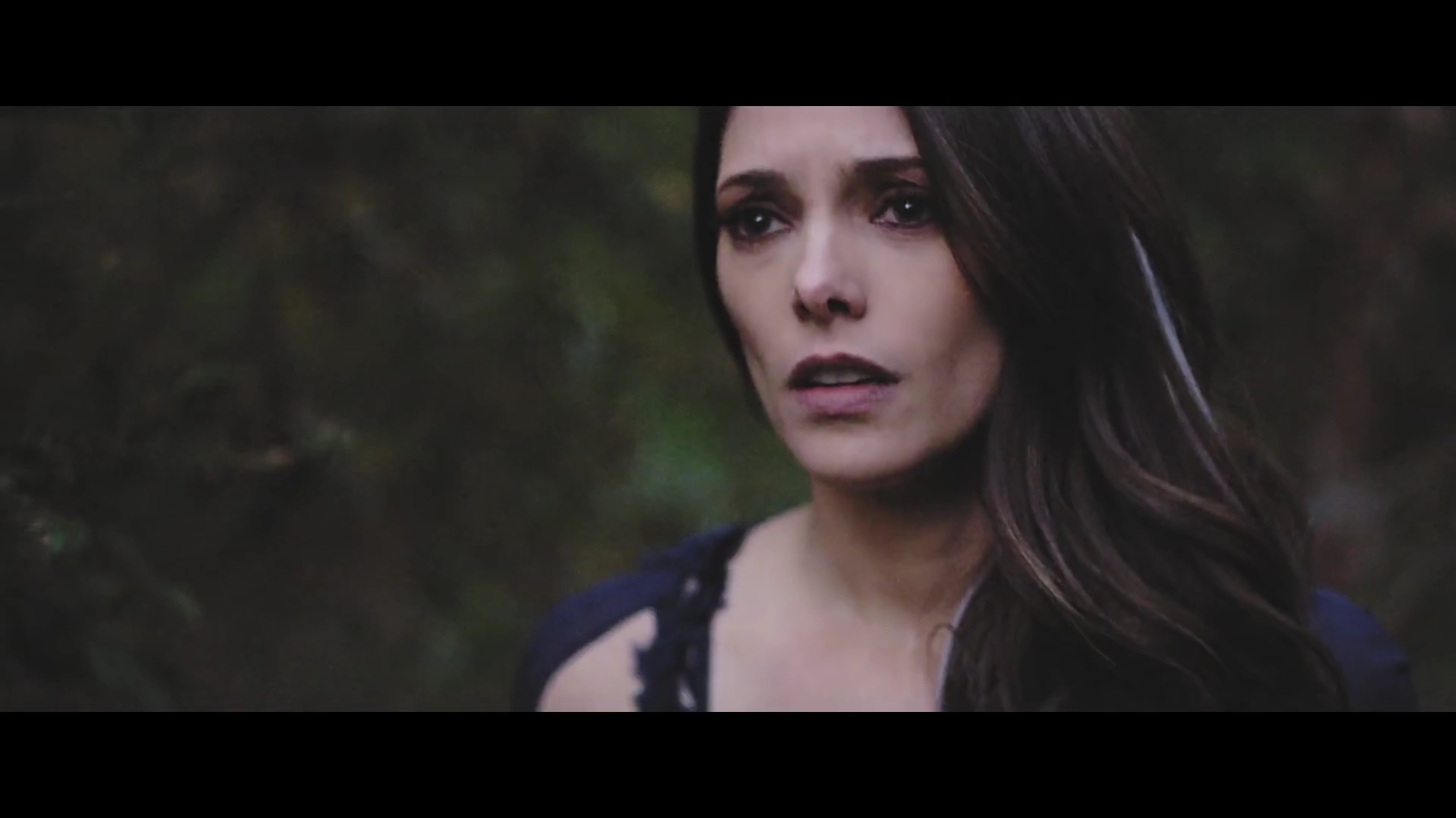 Ashley-Greene-nl_BANNERS-HolyGround0252.jpg