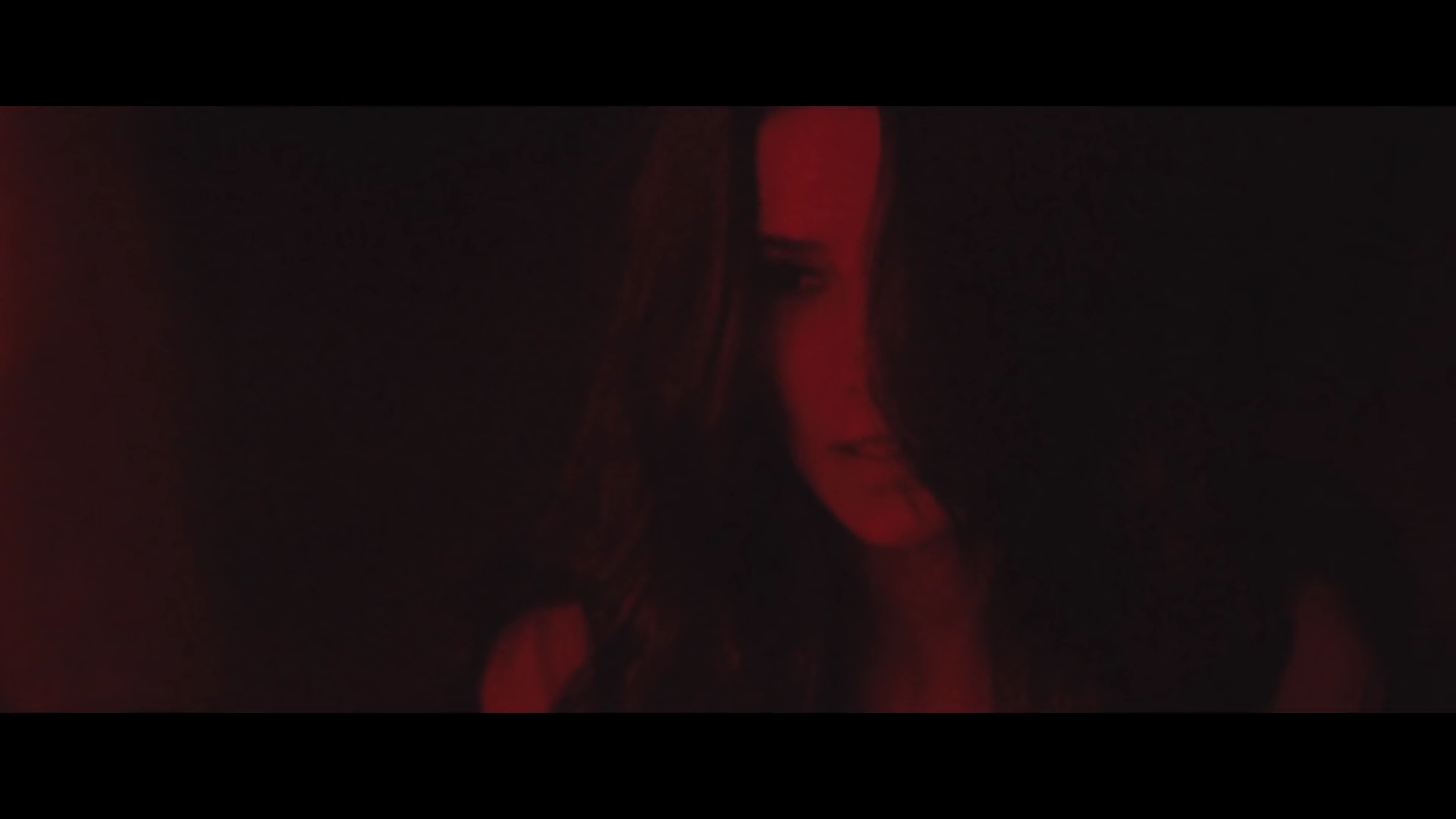 Ashley-Greene-nl_BANNERS-HolyGround0281.jpg