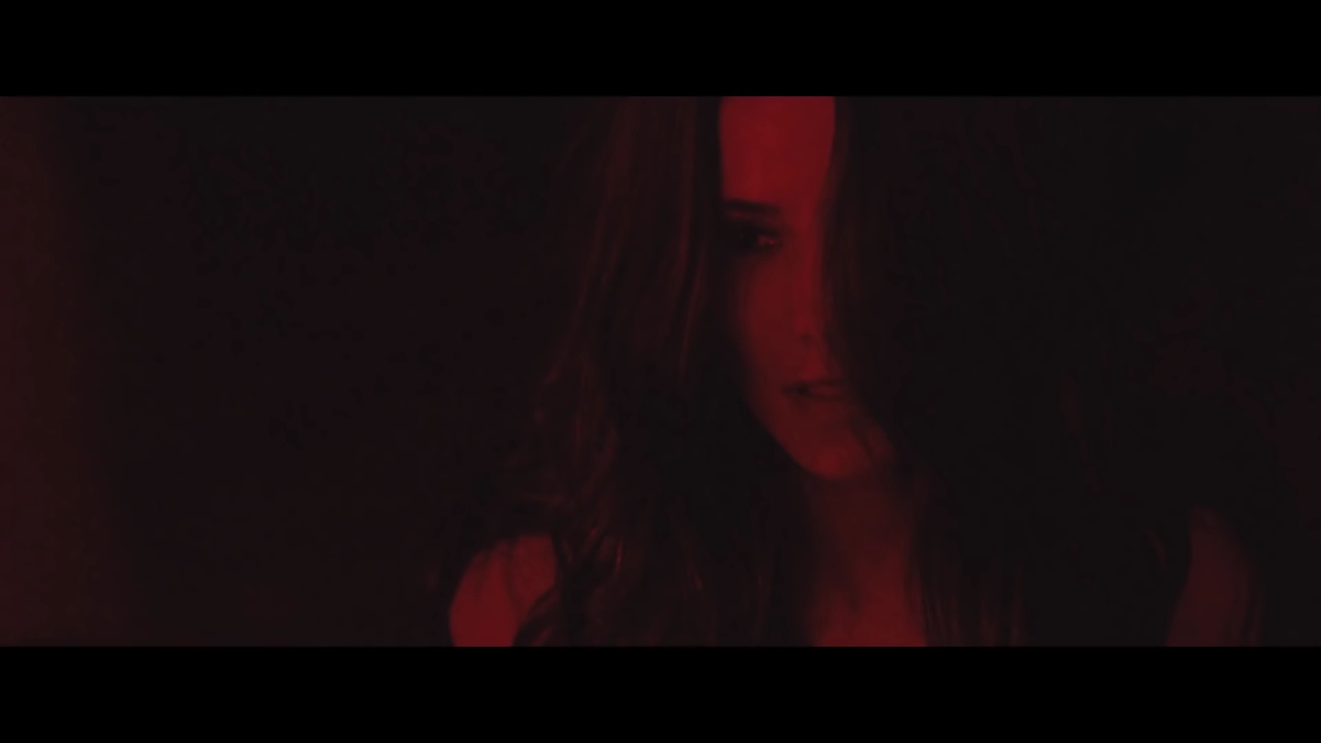 Ashley-Greene-nl_BANNERS-HolyGround0282.jpg