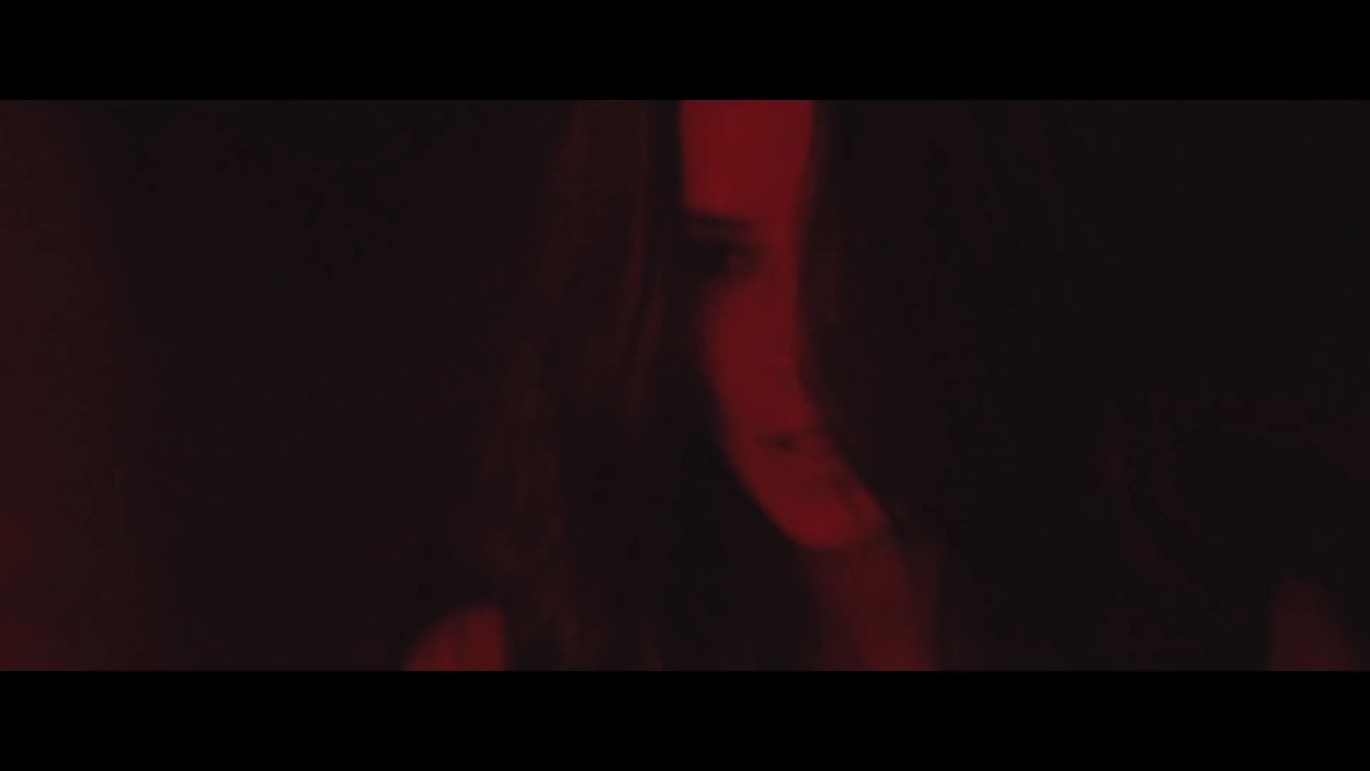 Ashley-Greene-nl_BANNERS-HolyGround0331.jpg