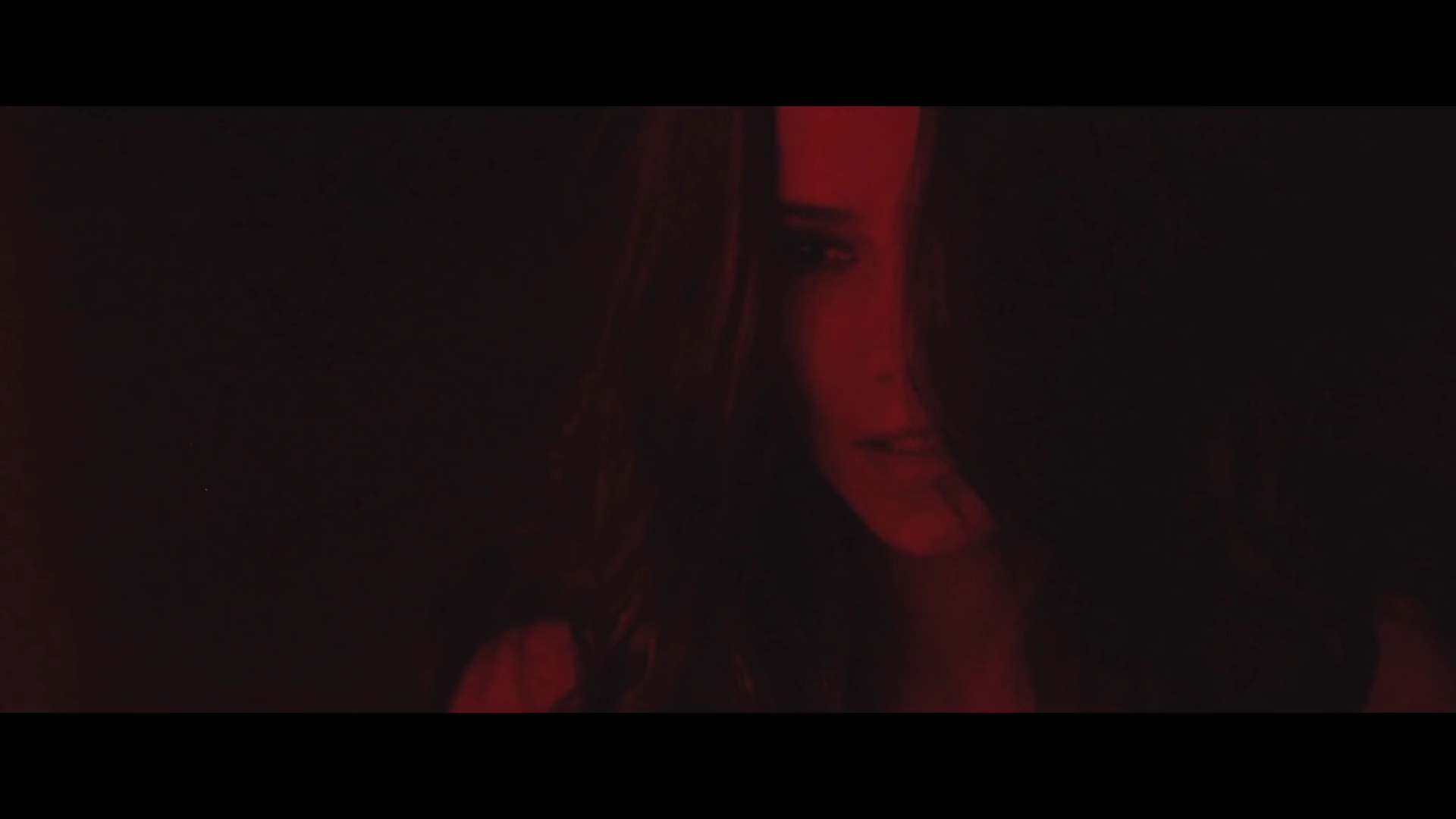 Ashley-Greene-nl_BANNERS-HolyGround0332.jpg