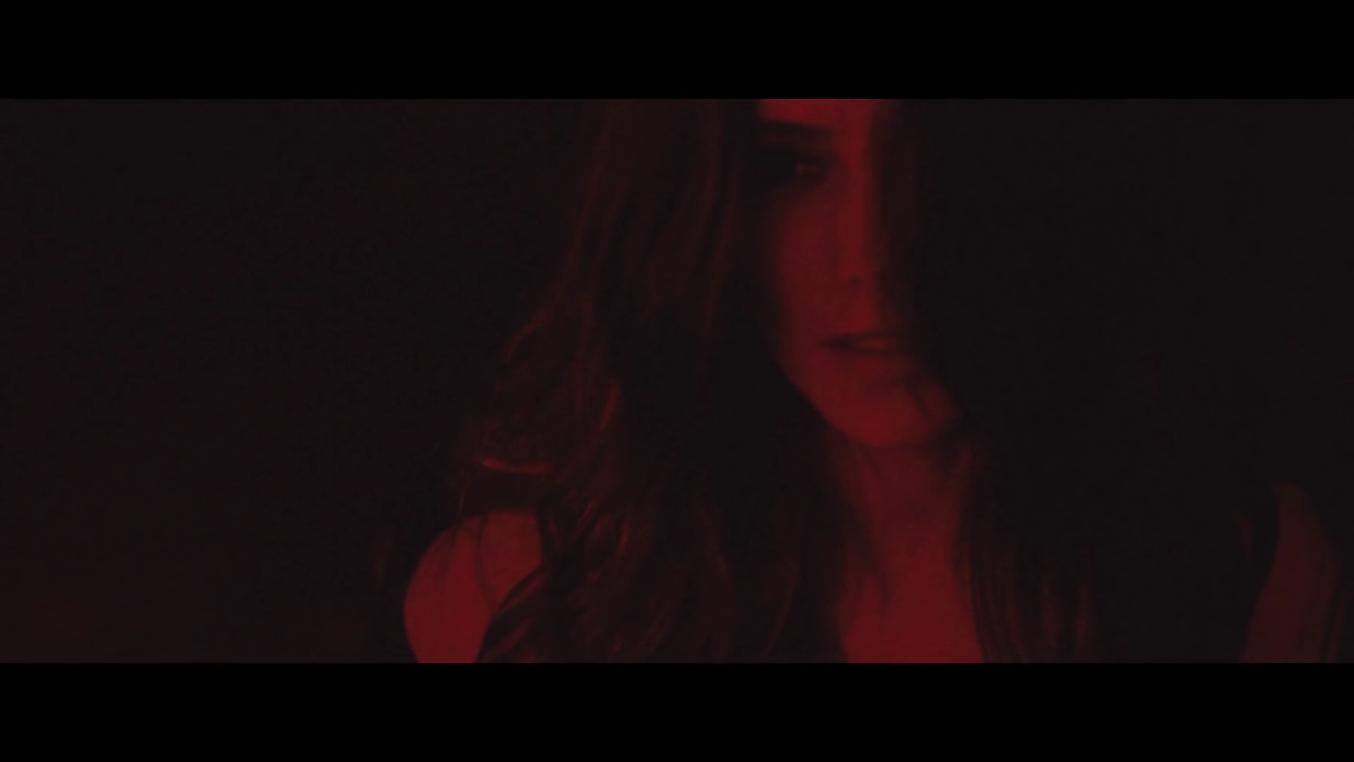 Ashley-Greene-nl_BANNERS-HolyGround0334.jpg