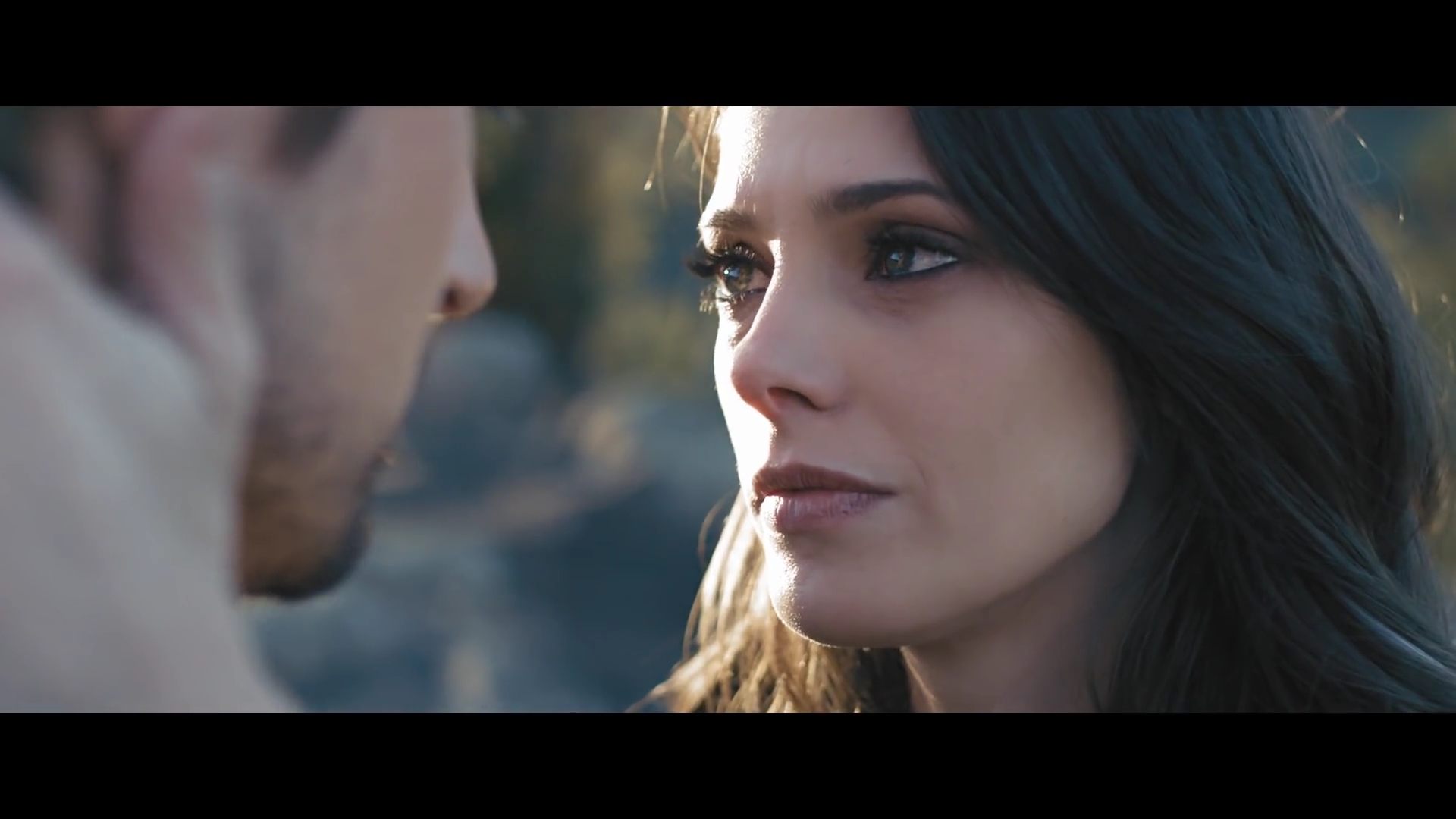 Ashley-Greene-nl_BANNERS-HolyGround0416.jpg