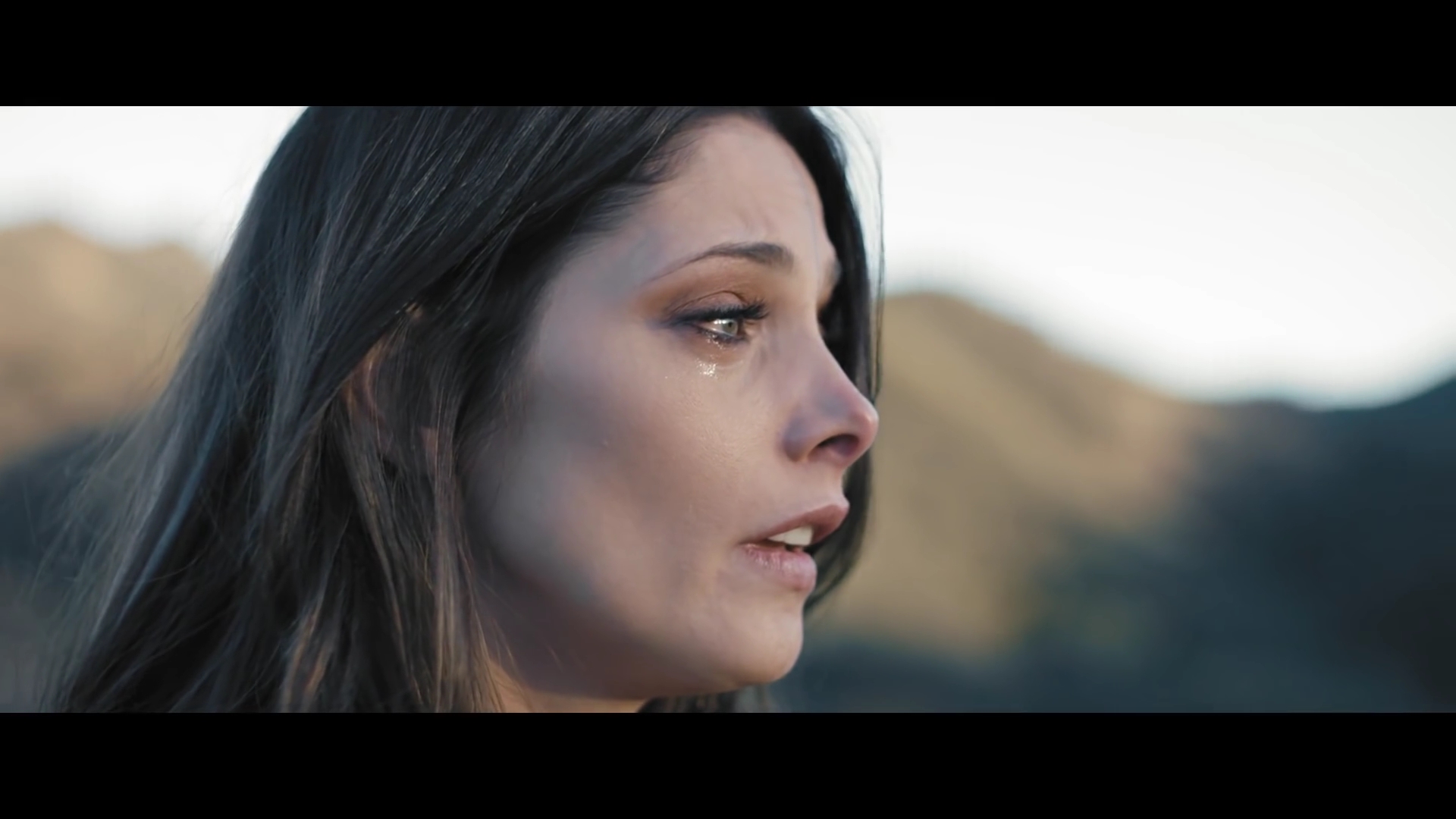 Ashley-Greene-nl_BANNERS-HolyGround0442.jpg