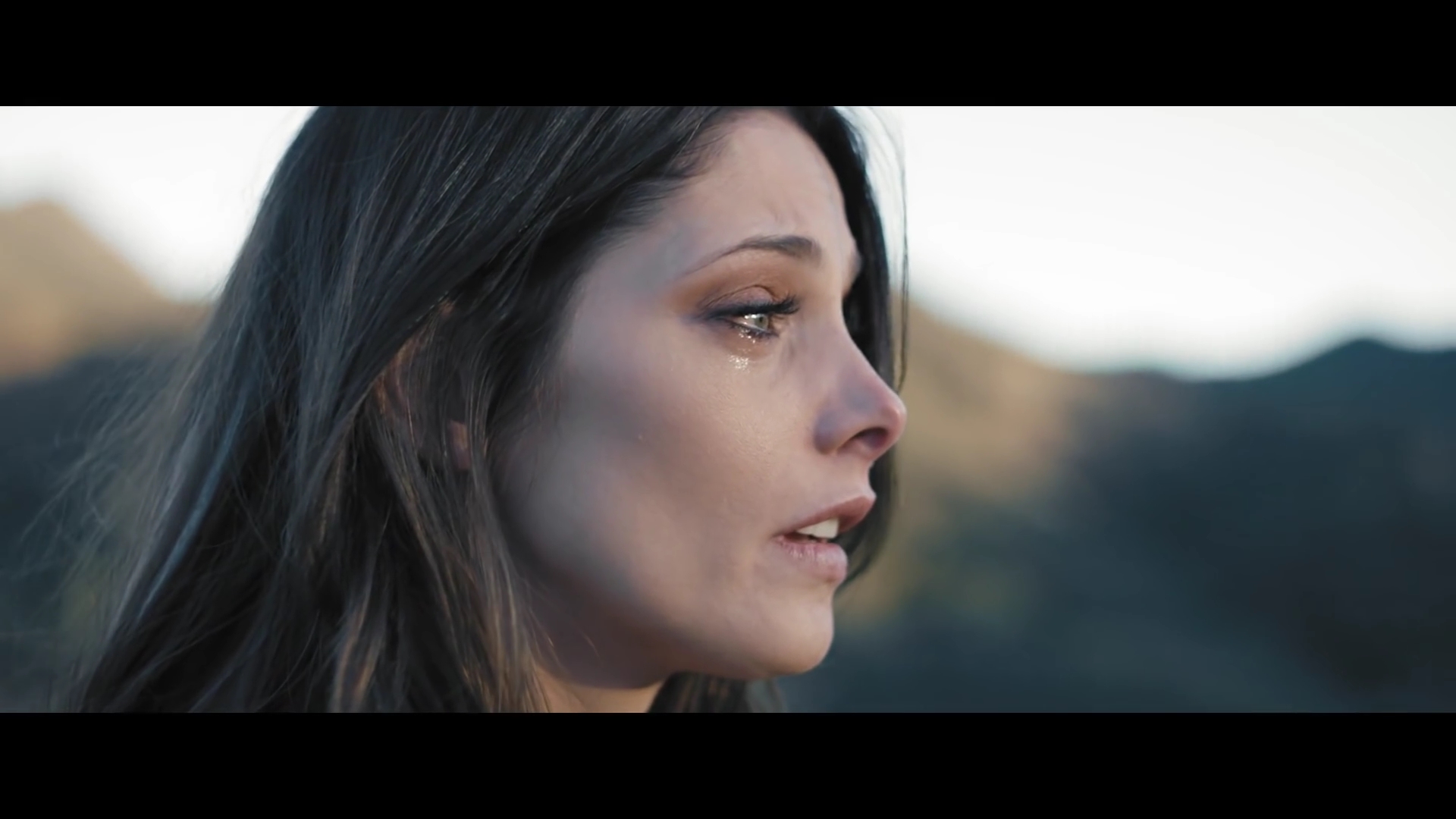 Ashley-Greene-nl_BANNERS-HolyGround0444.jpg
