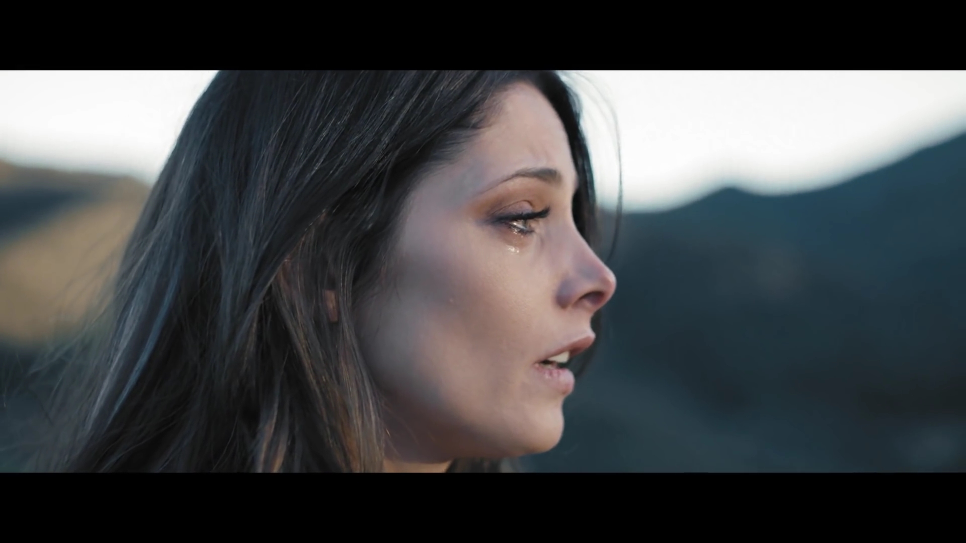Ashley-Greene-nl_BANNERS-HolyGround0448.jpg