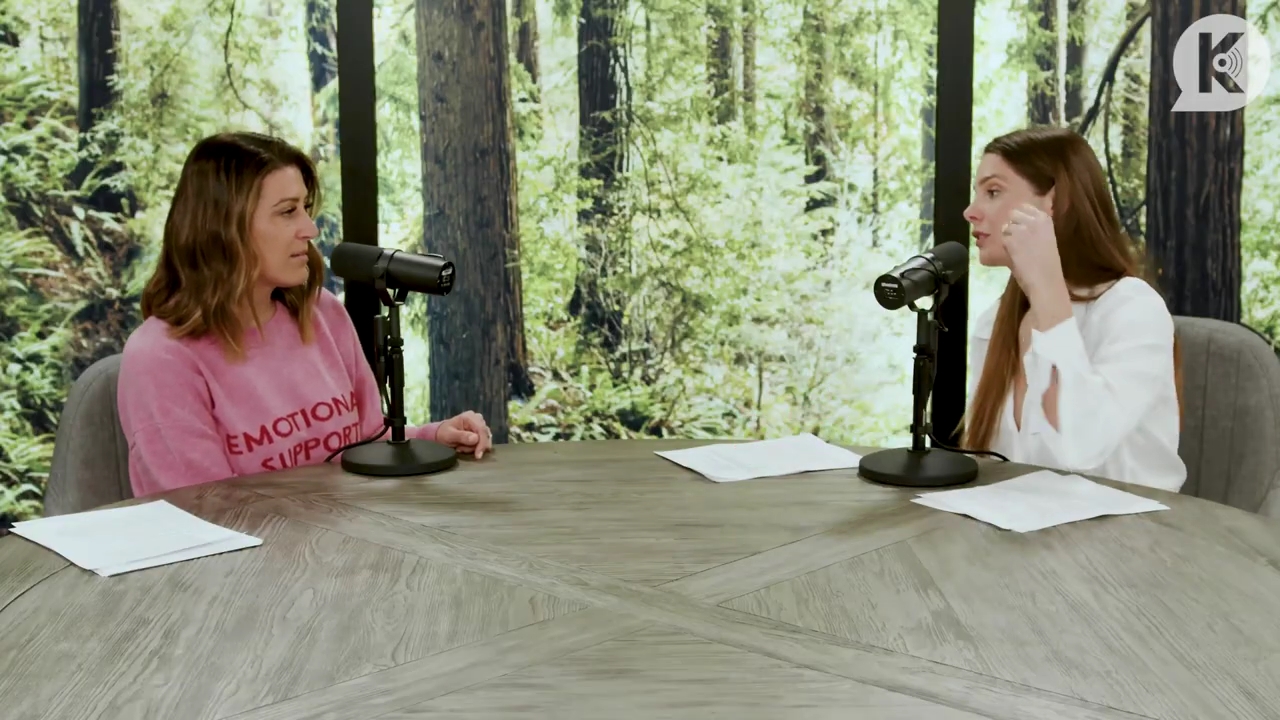 Ashley-Greene-dot-nl_TheTwilightEffect-Episode1TwilightRewatch-Part1of30970.jpg