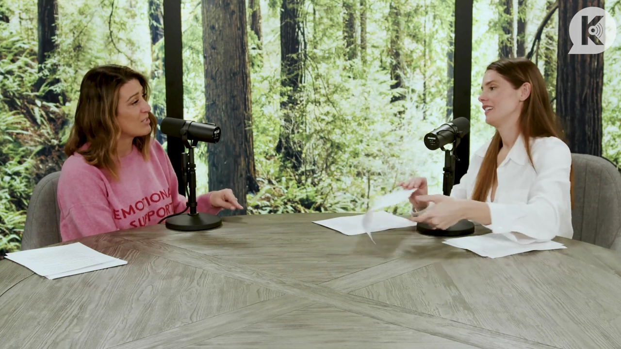 Ashley-Greene-dot-nl_TheTwilightEffect-Episode1TwilightRewatch-Part1of30982.jpg