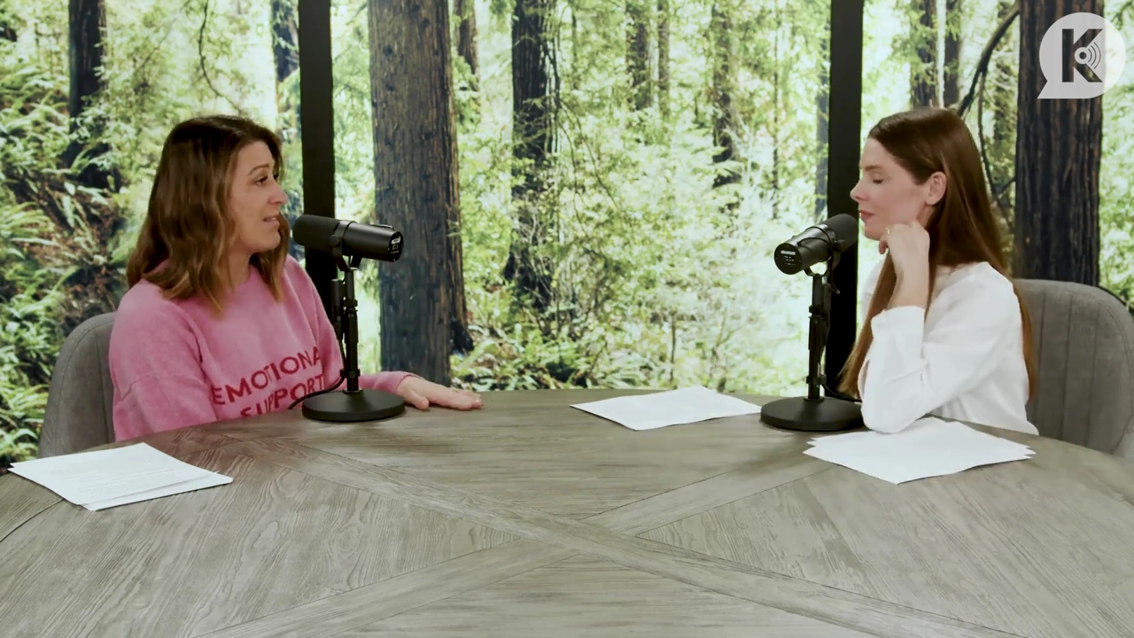 Ashley-Greene-dot-nl_TheTwilightEffect-Episode1TwilightRewatch-Part1of30984.jpg
