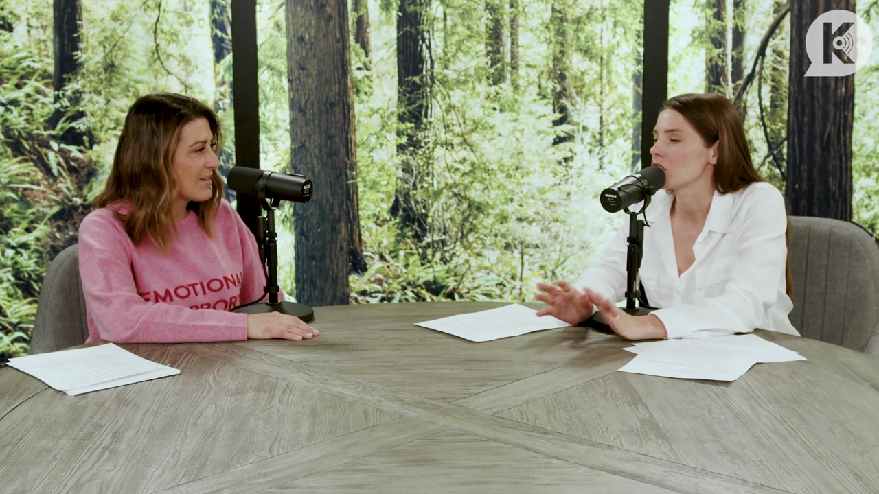 Ashley-Greene-dot-nl_TheTwilightEffect-Episode1TwilightRewatch-Part1of31092.jpg