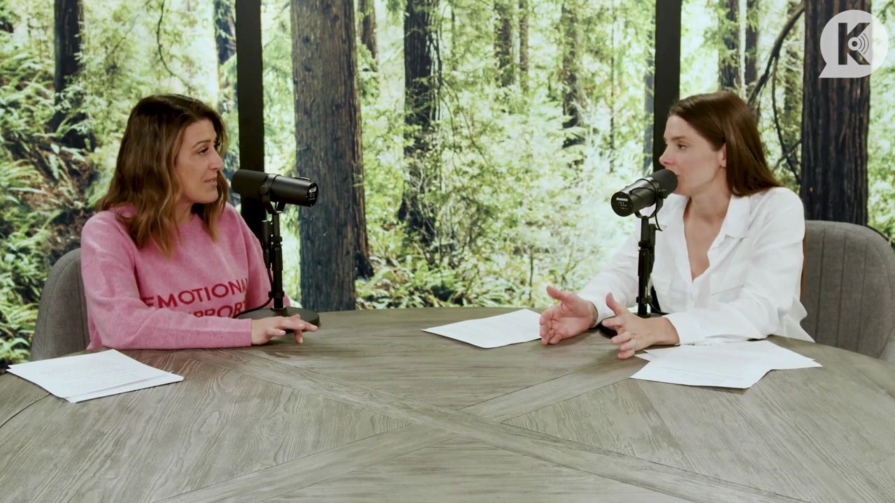 Ashley-Greene-dot-nl_TheTwilightEffect-Episode1TwilightRewatch-Part1of31099.jpg