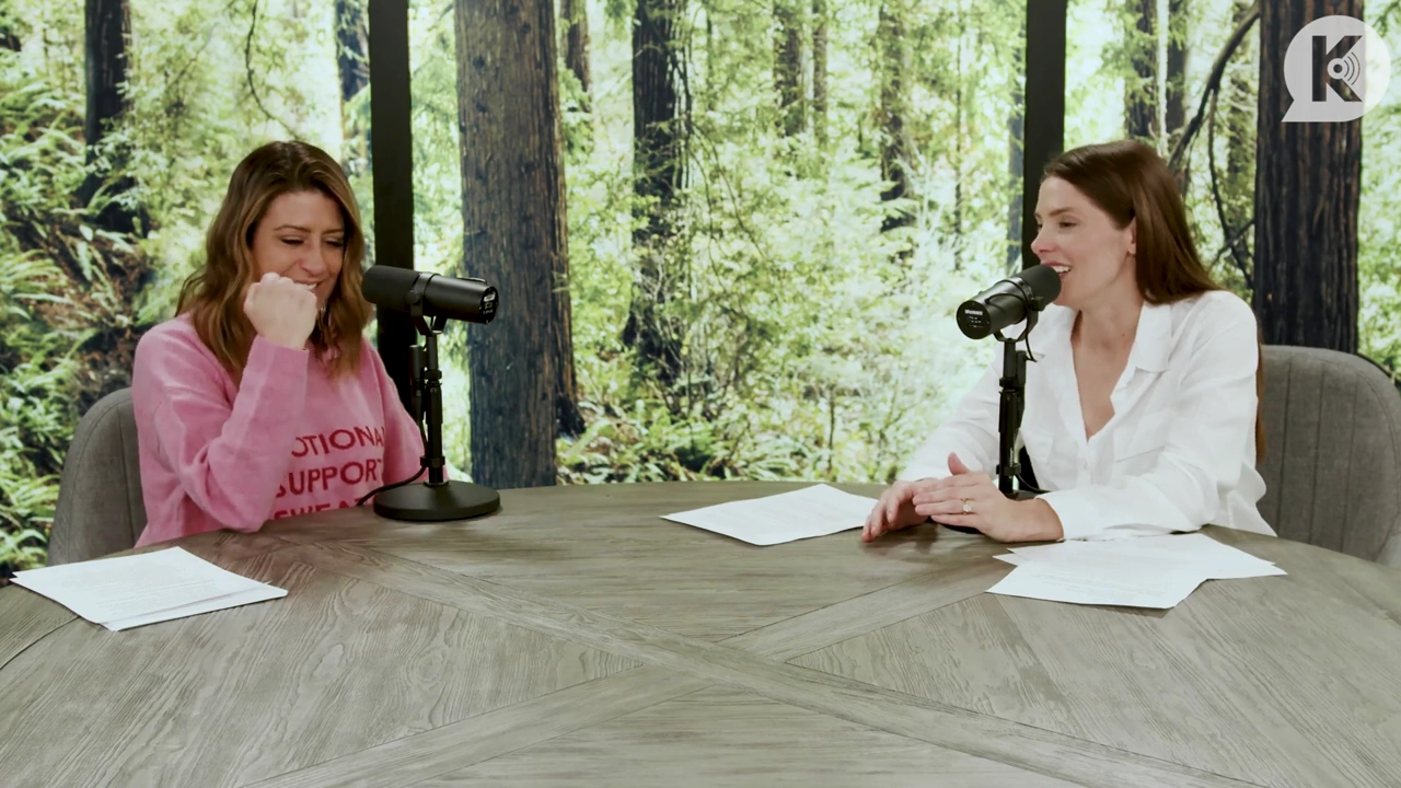 Ashley-Greene-dot-nl_TheTwilightEffect-Episode1TwilightRewatch-Part1of31101.jpg