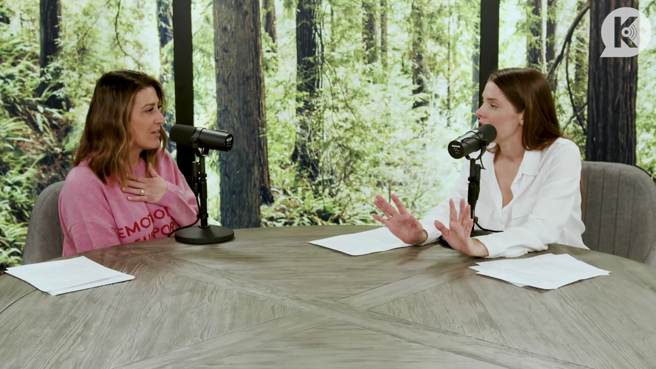 Ashley-Greene-dot-nl_TheTwilightEffect-Episode1TwilightRewatch-Part1of31160.jpg