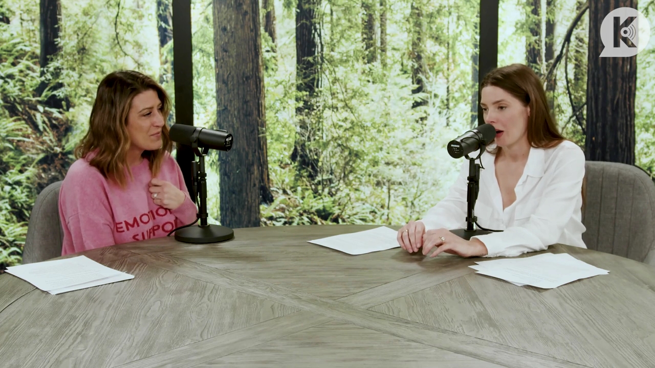 Ashley-Greene-dot-nl_TheTwilightEffect-Episode1TwilightRewatch-Part1of31178.jpg