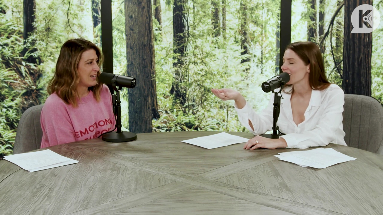 Ashley-Greene-dot-nl_TheTwilightEffect-Episode1TwilightRewatch-Part1of31195.jpg