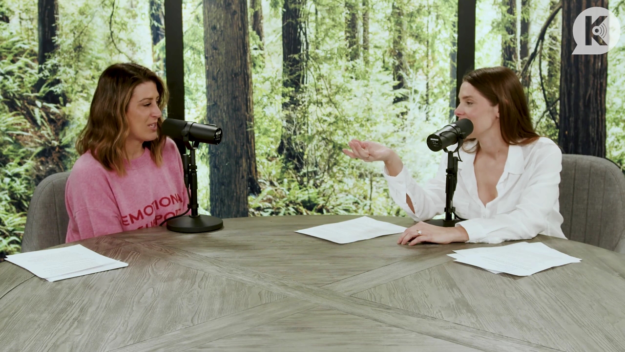 Ashley-Greene-dot-nl_TheTwilightEffect-Episode1TwilightRewatch-Part1of31196.jpg