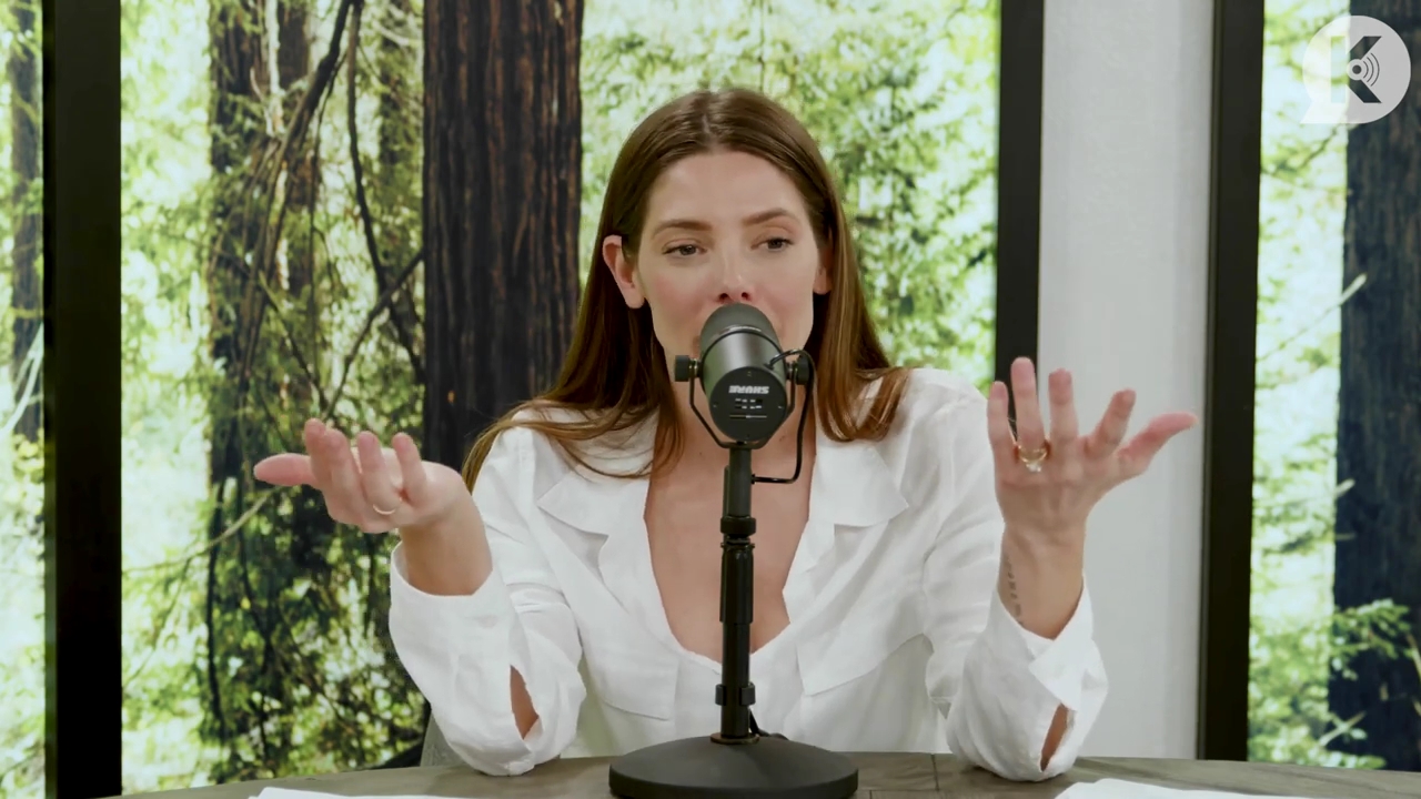 Ashley-Greene-dot-nl_TheTwilightEffect-Episode1TwilightRewatch-Part1of31327.jpg Ashley-Greene-dot-nl_TheTwilightEffect-Episode1TwilightRewatch-Part1of31327.jpg