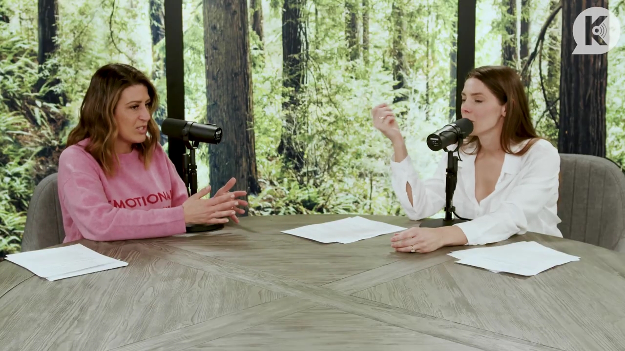 Ashley-Greene-dot-nl_TheTwilightEffect-Episode1TwilightRewatch-Part1of31355.jpg
