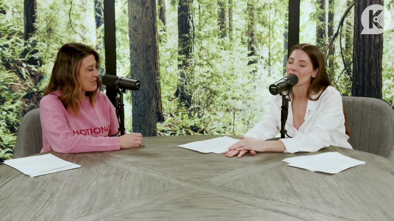 Ashley-Greene-dot-nl_TheTwilightEffect-Episode1TwilightRewatch-Part1of31369.jpg Ashley-Greene-dot-nl_TheTwilightEffect-Episode1TwilightRewatch-Part1of31369.jpg