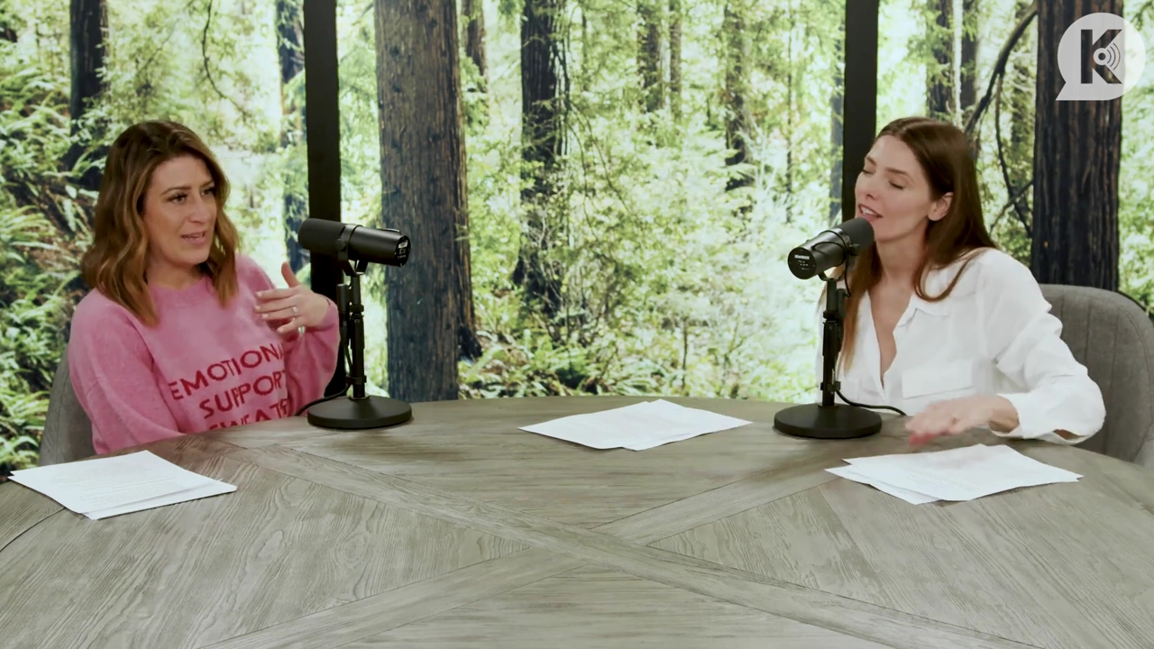 Ashley-Greene-dot-nl_TheTwilightEffect-Episode1TwilightRewatch-Part1of31434.jpg Ashley-Greene-dot-nl_TheTwilightEffect-Episode1TwilightRewatch-Part1of31434.jpg