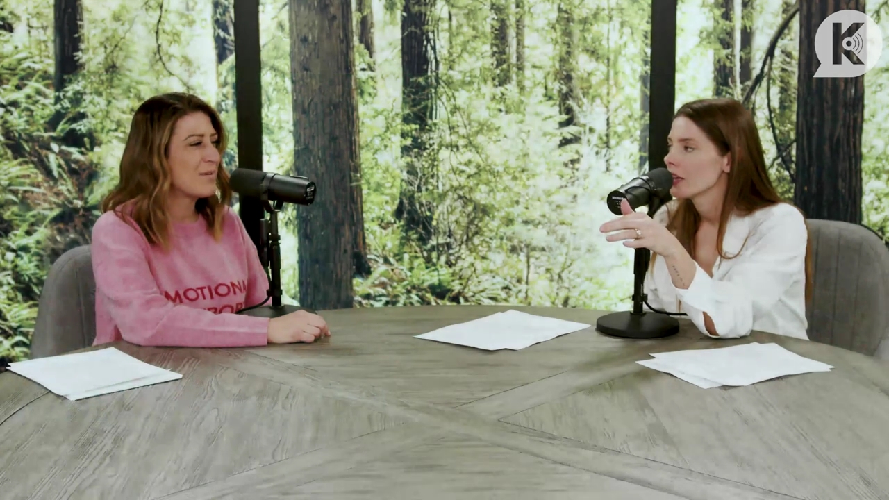 Ashley-Greene-dot-nl_TheTwilightEffect-Episode1TwilightRewatch-Part1of31627.jpg Ashley-Greene-dot-nl_TheTwilightEffect-Episode1TwilightRewatch-Part1of31627.jpg