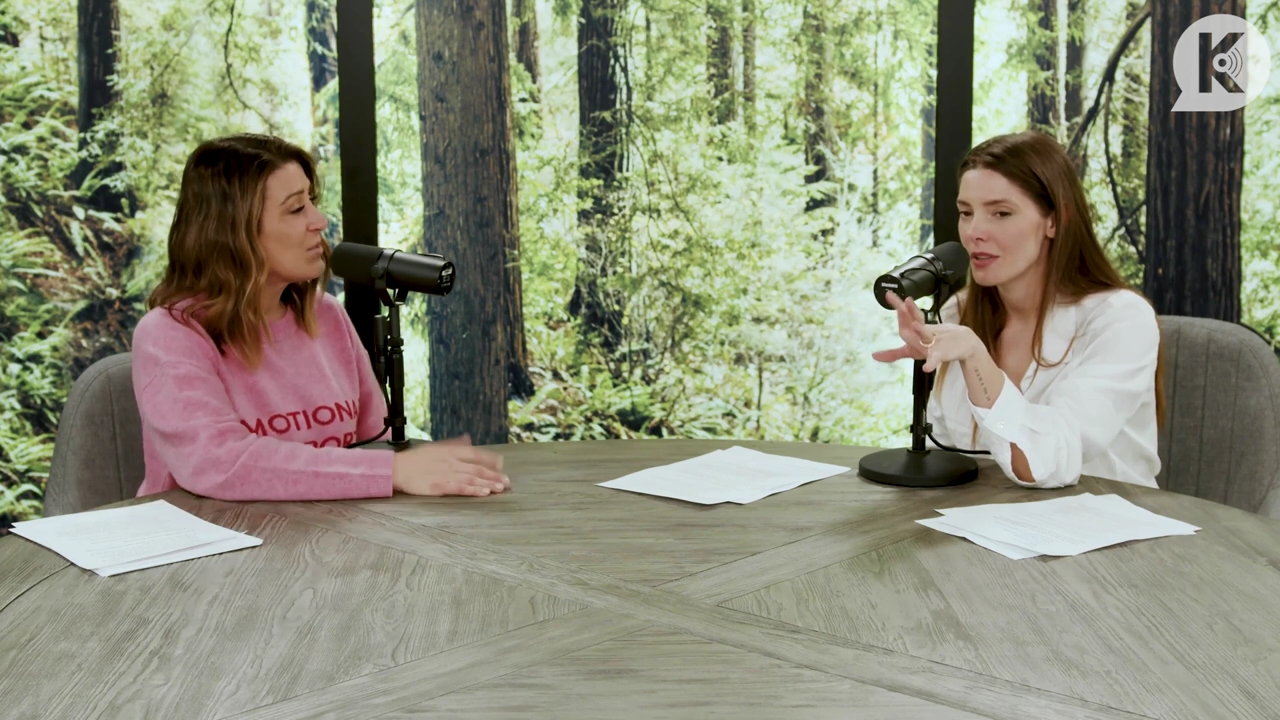 Ashley-Greene-dot-nl_TheTwilightEffect-Episode1TwilightRewatch-Part1of31638.jpg Ashley-Greene-dot-nl_TheTwilightEffect-Episode1TwilightRewatch-Part1of31638.jpg