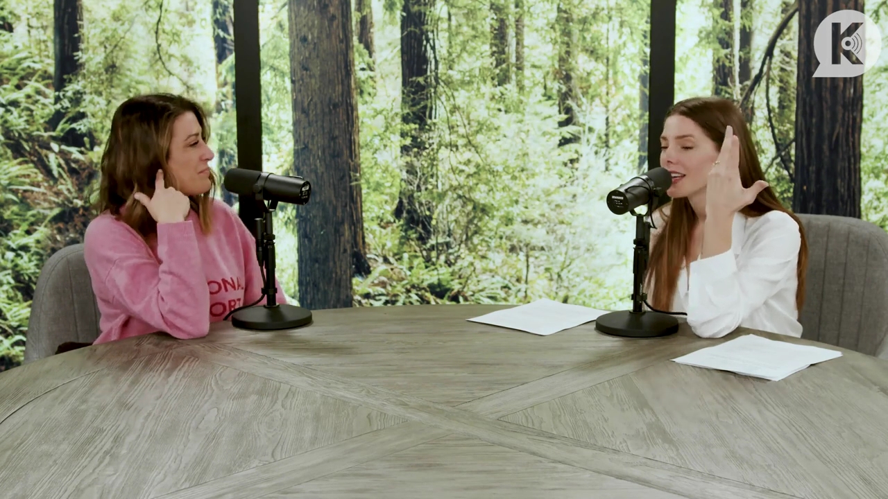 Ashley-Greene-dot-nl_TheTwilightEffect-Episode1TwilightRewatch-Part1of31902.jpg Ashley-Greene-dot-nl_TheTwilightEffect-Episode1TwilightRewatch-Part1of31902.jpg