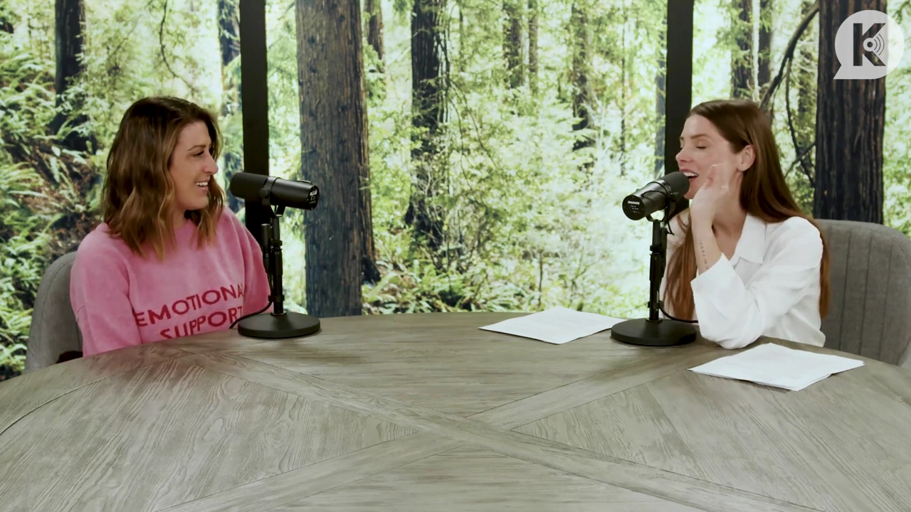 Ashley-Greene-dot-nl_TheTwilightEffect-Episode1TwilightRewatch-Part1of31916.jpg Ashley-Greene-dot-nl_TheTwilightEffect-Episode1TwilightRewatch-Part1of31916.jpg