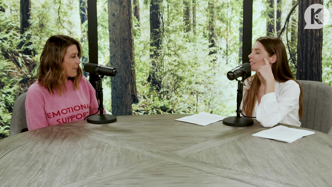 Ashley-Greene-dot-nl_TheTwilightEffect-Episode1TwilightRewatch-Part1of31924.jpg Ashley-Greene-dot-nl_TheTwilightEffect-Episode1TwilightRewatch-Part1of31924.jpg