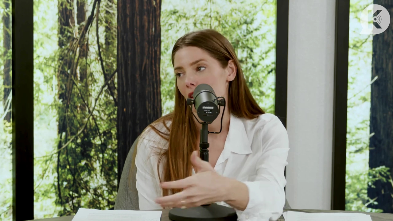 Ashley-Greene-dot-nl_TheTwilightEffect-Episode1TwilightRewatch-Part1of31933.jpg Ashley-Greene-dot-nl_TheTwilightEffect-Episode1TwilightRewatch-Part1of31933.jpg