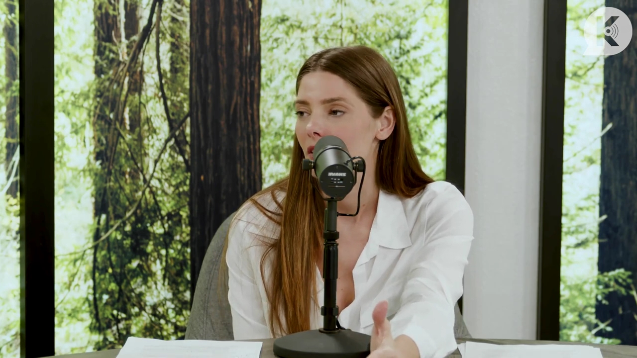 Ashley-Greene-dot-nl_TheTwilightEffect-Episode1TwilightRewatch-Part1of31936.jpg Ashley-Greene-dot-nl_TheTwilightEffect-Episode1TwilightRewatch-Part1of31936.jpg