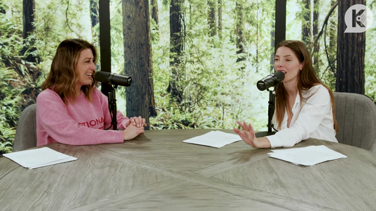 Ashley-Greene-dot-nl_TheTwilightEffect-Episode1TwilightRewatch-Part1of32015.jpg Ashley-Greene-dot-nl_TheTwilightEffect-Episode1TwilightRewatch-Part1of32015.jpg