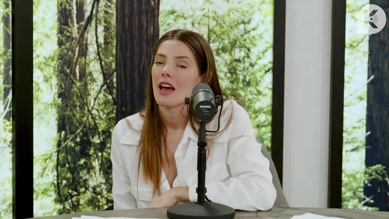 Ashley-Greene-dot-nl_TheTwilightEffect-Episode1TwilightRewatch-Part1of32029.jpg Ashley-Greene-dot-nl_TheTwilightEffect-Episode1TwilightRewatch-Part1of32029.jpg