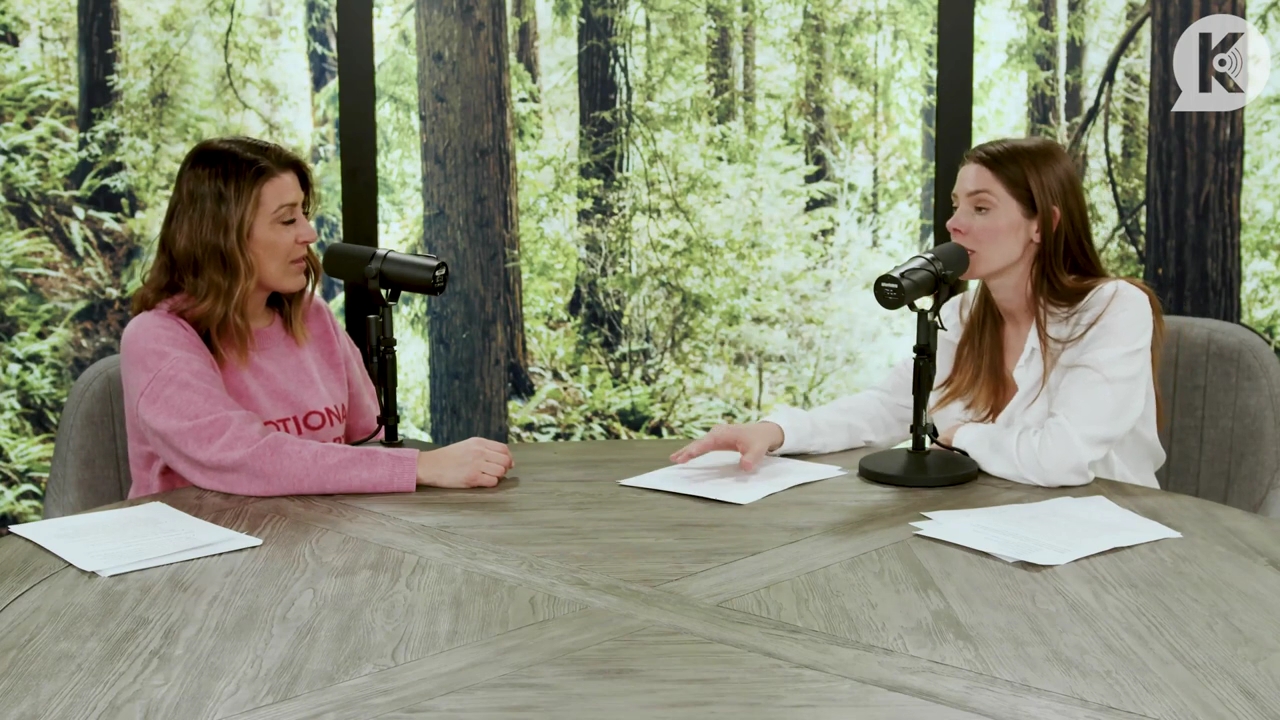 Ashley-Greene-dot-nl_TheTwilightEffect-Episode1TwilightRewatch-Part1of32048.jpg