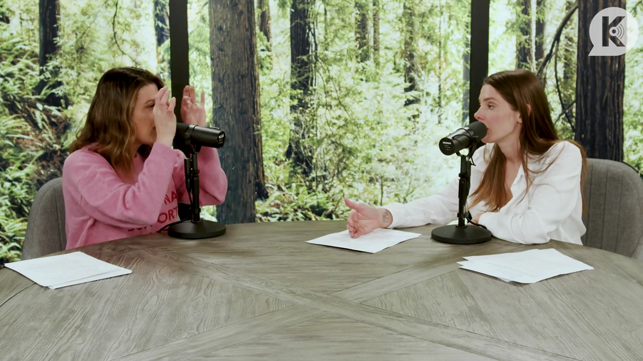 Ashley-Greene-dot-nl_TheTwilightEffect-Episode1TwilightRewatch-Part1of32056.jpg Ashley-Greene-dot-nl_TheTwilightEffect-Episode1TwilightRewatch-Part1of32056.jpg