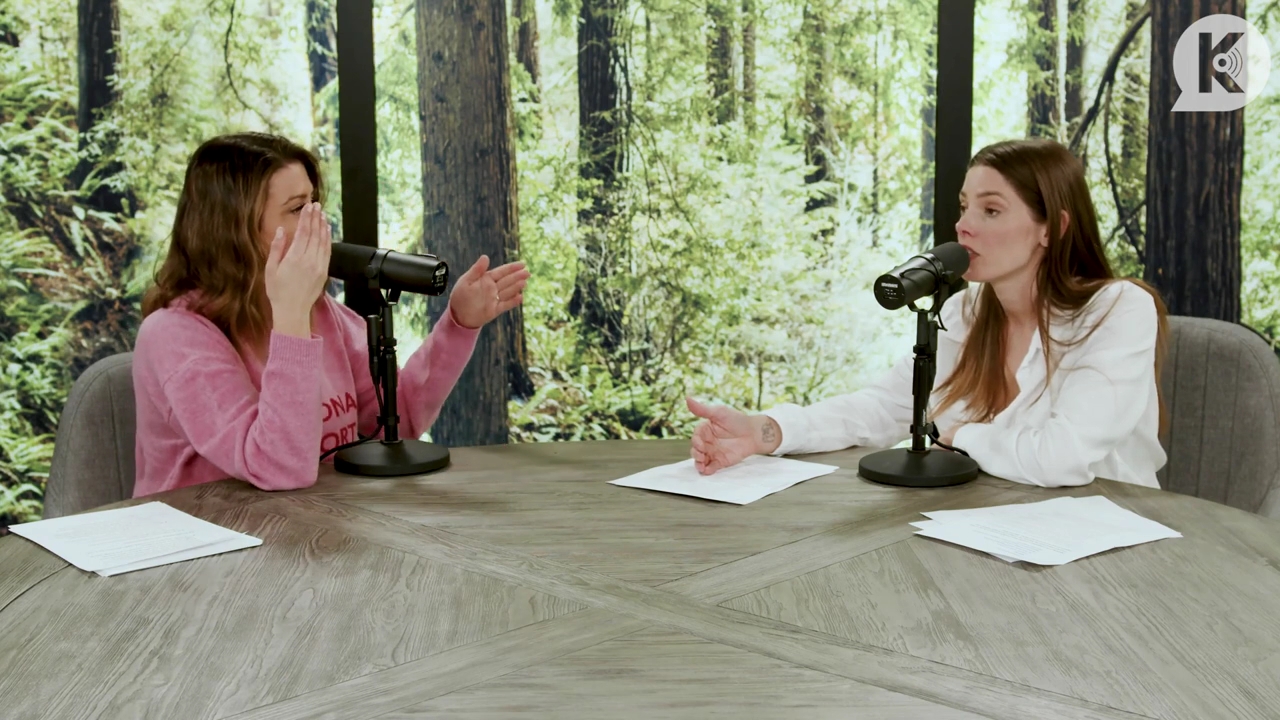 Ashley-Greene-dot-nl_TheTwilightEffect-Episode1TwilightRewatch-Part1of32059.jpg Ashley-Greene-dot-nl_TheTwilightEffect-Episode1TwilightRewatch-Part1of32059.jpg