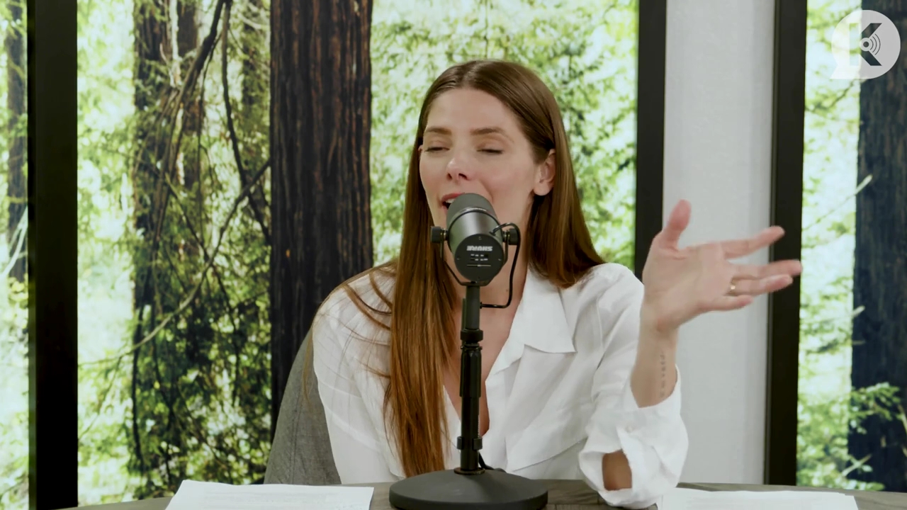 Ashley-Greene-dot-nl_TheTwilightEffect-Episode1TwilightRewatch-Part1of32207.jpg Ashley-Greene-dot-nl_TheTwilightEffect-Episode1TwilightRewatch-Part1of32207.jpg