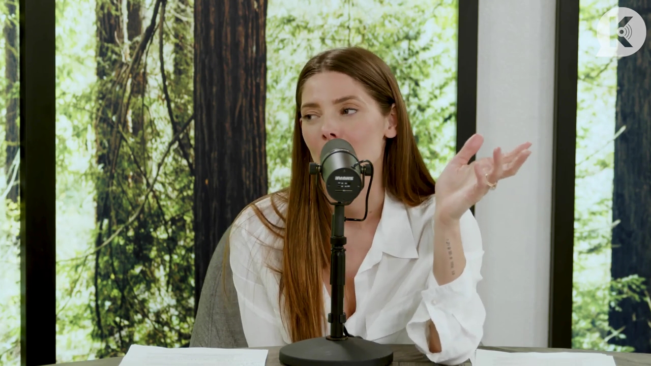 Ashley-Greene-dot-nl_TheTwilightEffect-Episode1TwilightRewatch-Part1of32209.jpg Ashley-Greene-dot-nl_TheTwilightEffect-Episode1TwilightRewatch-Part1of32209.jpg