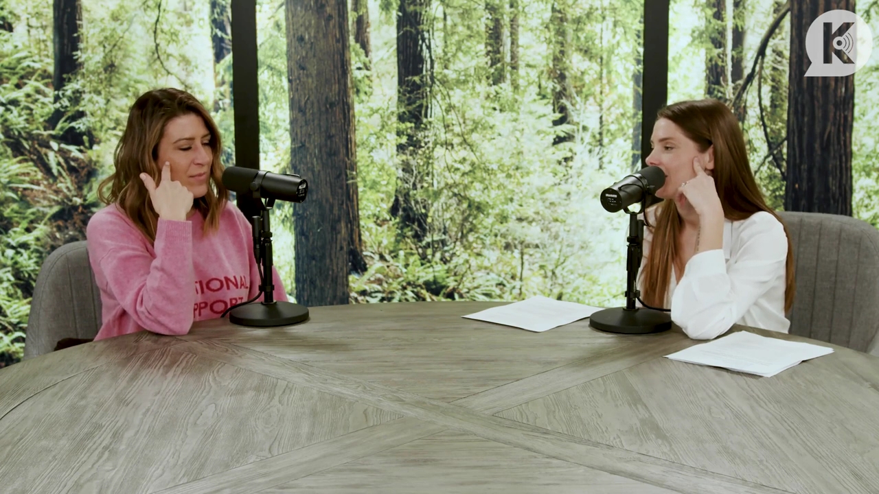 Ashley-Greene-dot-nl_TheTwilightEffect-Episode1TwilightRewatch-Part1of32225.jpg Ashley-Greene-dot-nl_TheTwilightEffect-Episode1TwilightRewatch-Part1of32225.jpg