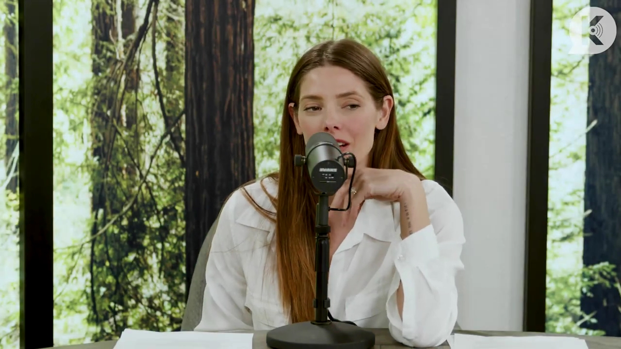 Ashley-Greene-dot-nl_TheTwilightEffect-Episode1TwilightRewatch-Part1of32293.jpg Ashley-Greene-dot-nl_TheTwilightEffect-Episode1TwilightRewatch-Part1of32293.jpg